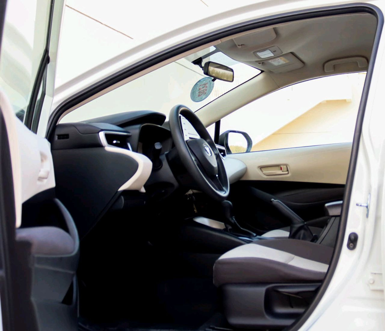 Toyota Corolla - Image 4