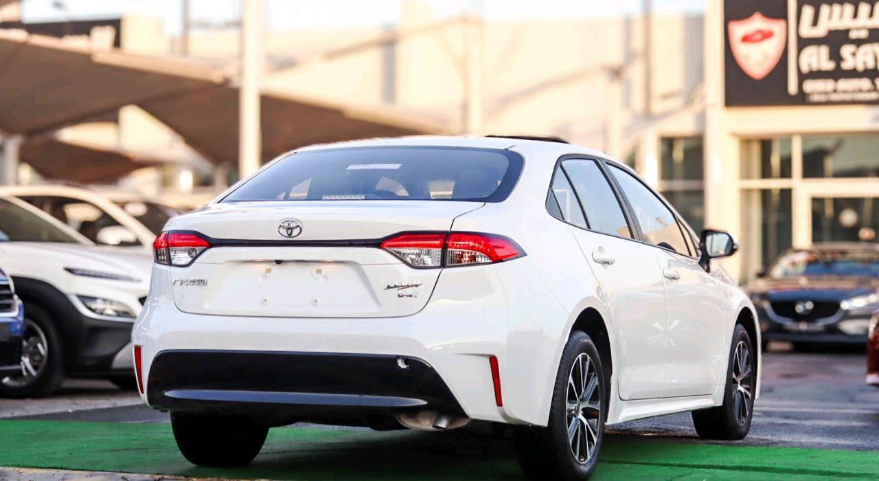 Toyota Corolla - Image 11