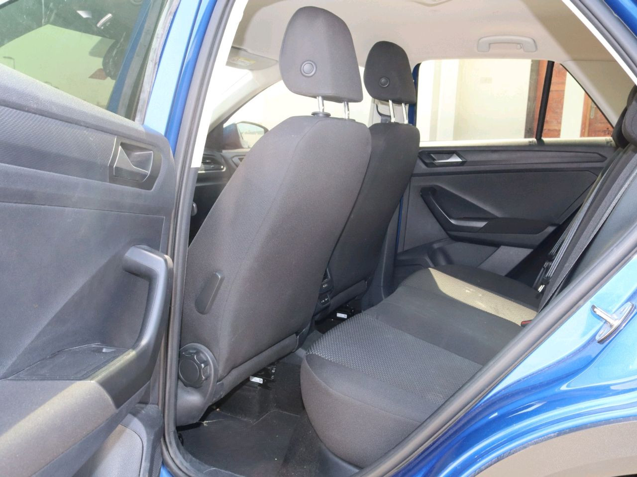 Volkswagen T-ROC - Image 6