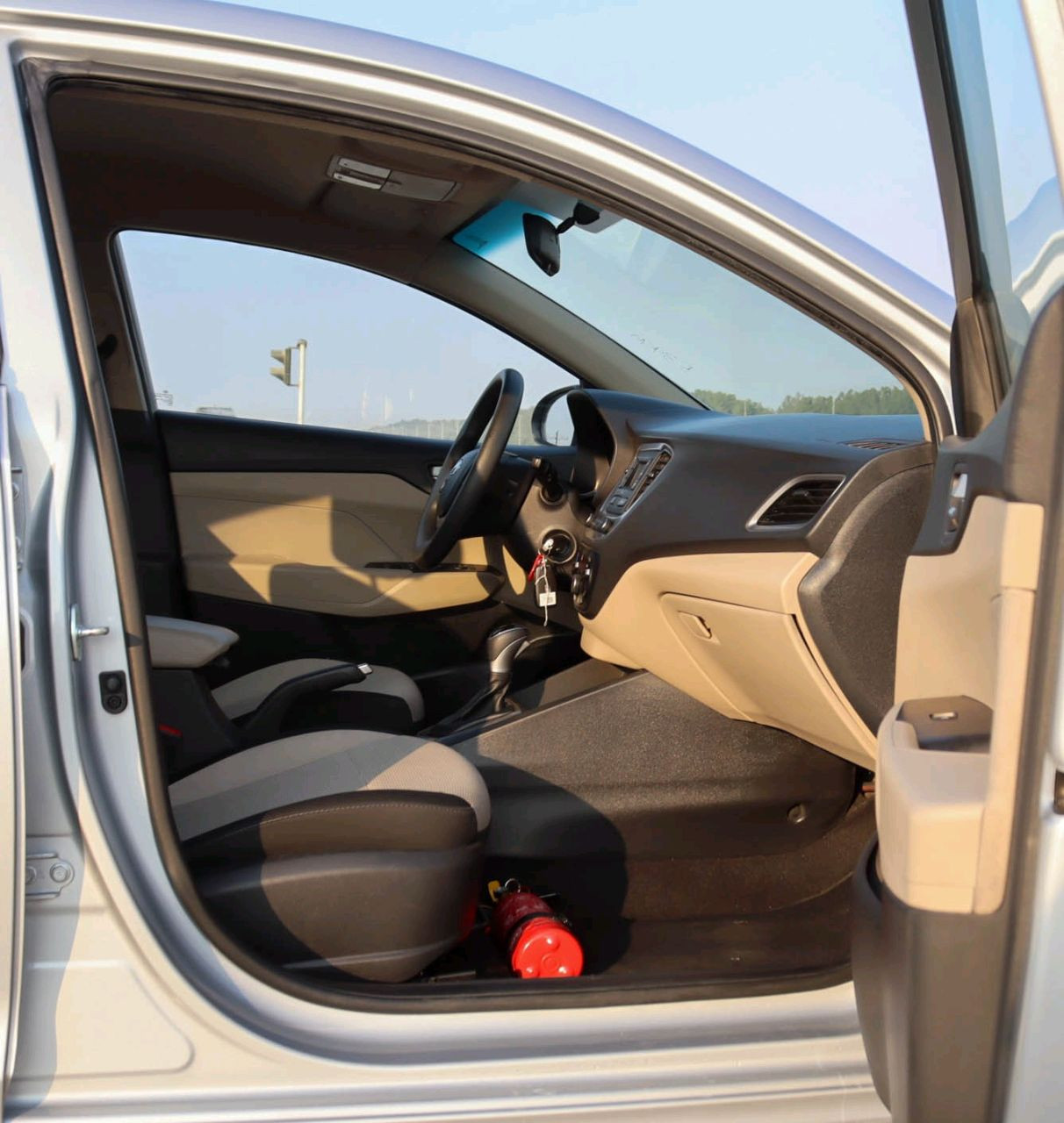 Hyundai Accent - Image 6