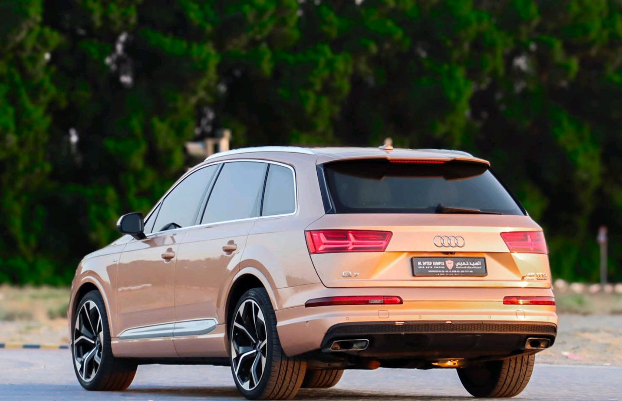 Audi Q7 - Image 5