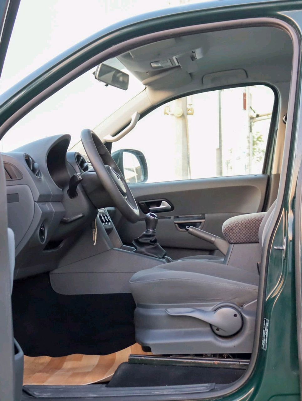 Volkswagen Amarok - Image 8