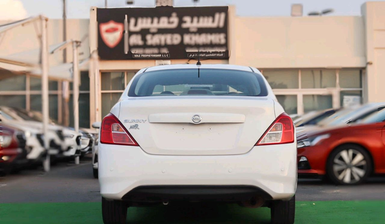 Nissan Sunny - Image 9