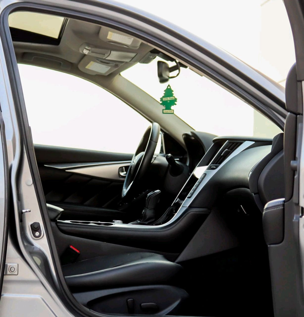 Infiniti Q50 - Image 4