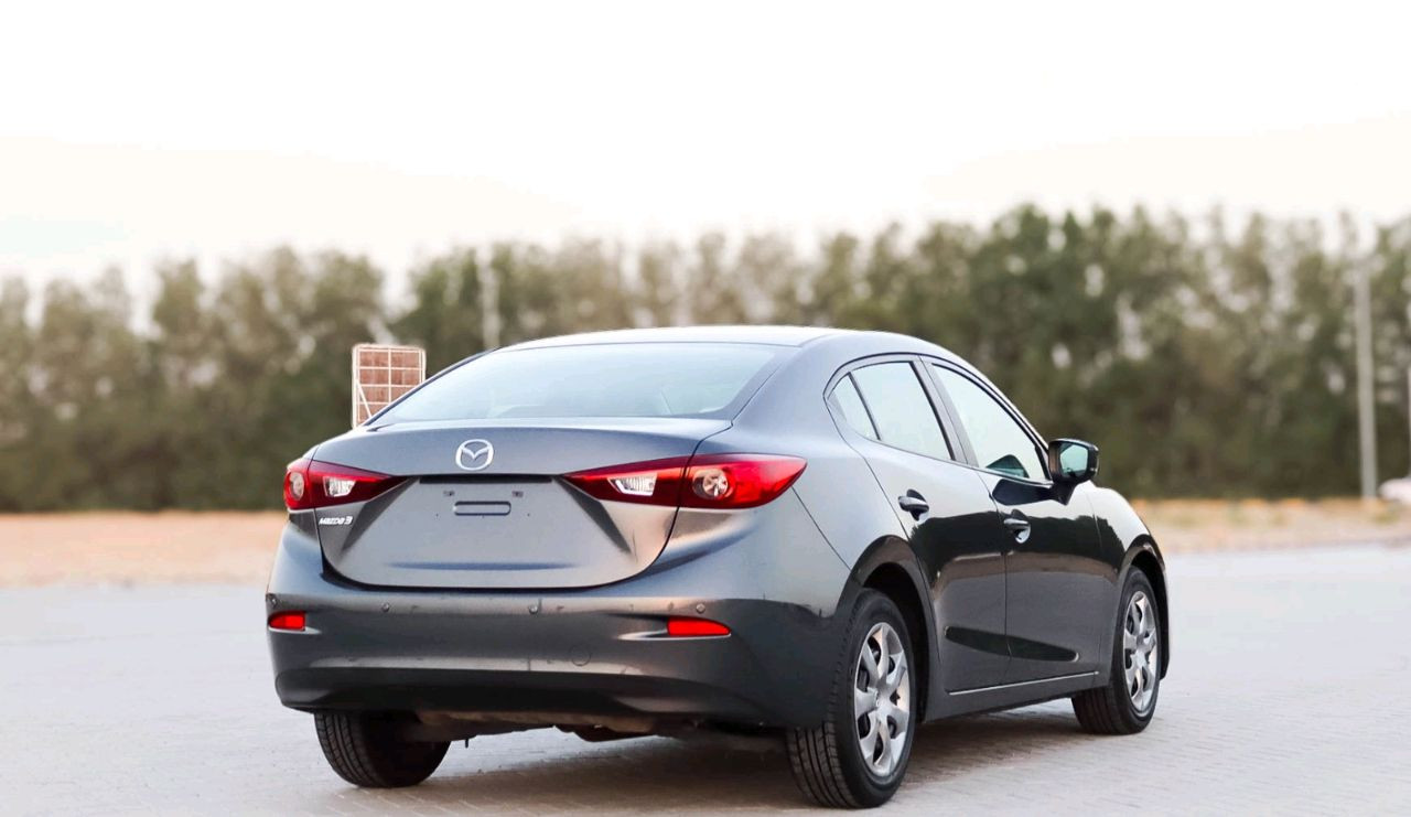 Mazda 3 - Image 2