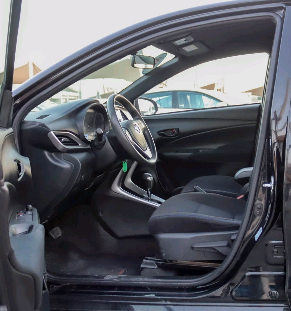 Toyota Yaris - Image 6