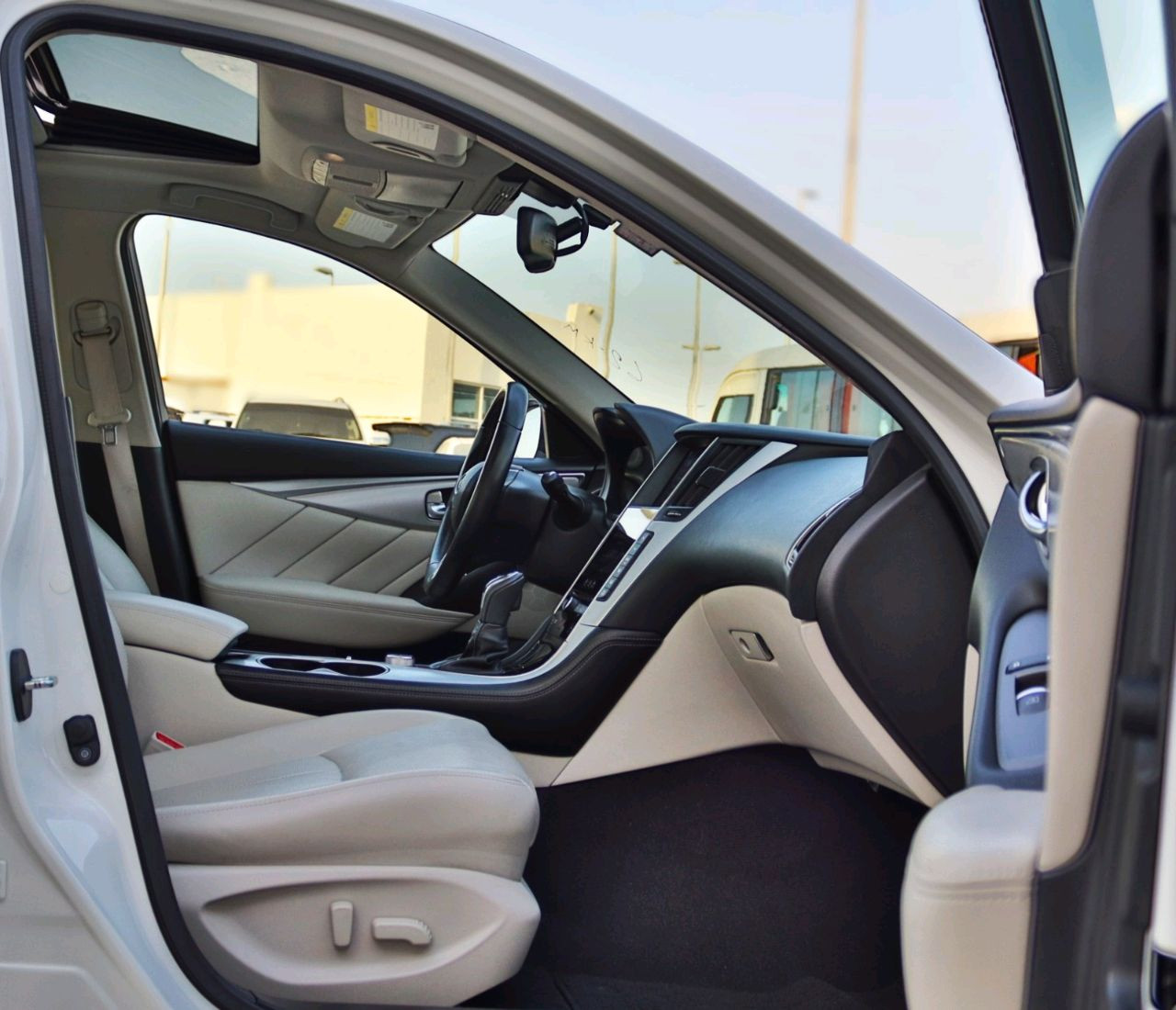 Infiniti Q50 - Image 3