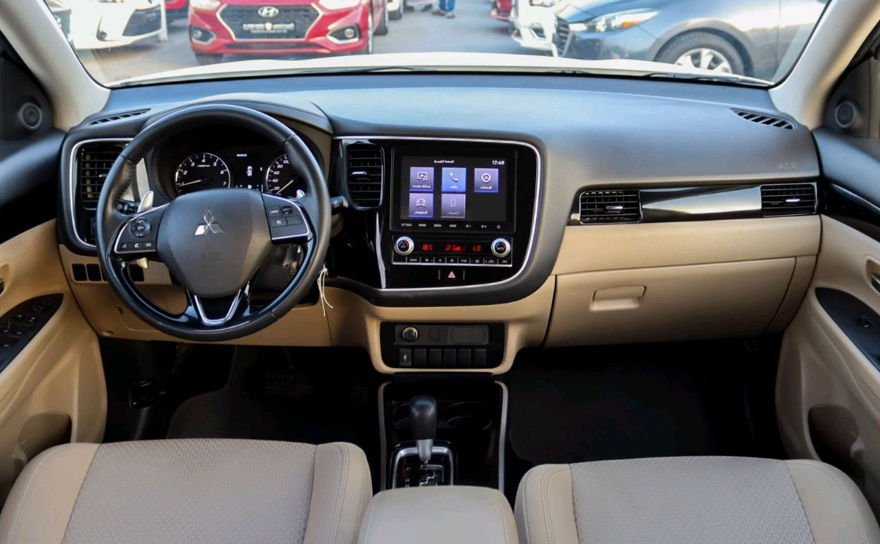 Mitsubishi Outlander - Image 12
