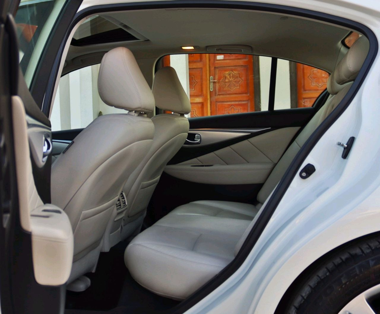 Infiniti Q50 - Image 11
