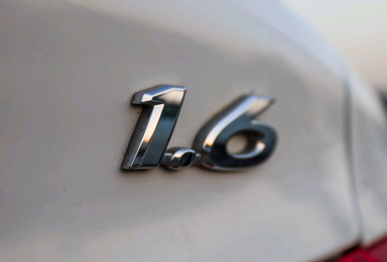 Hyundai Accent - Image 10