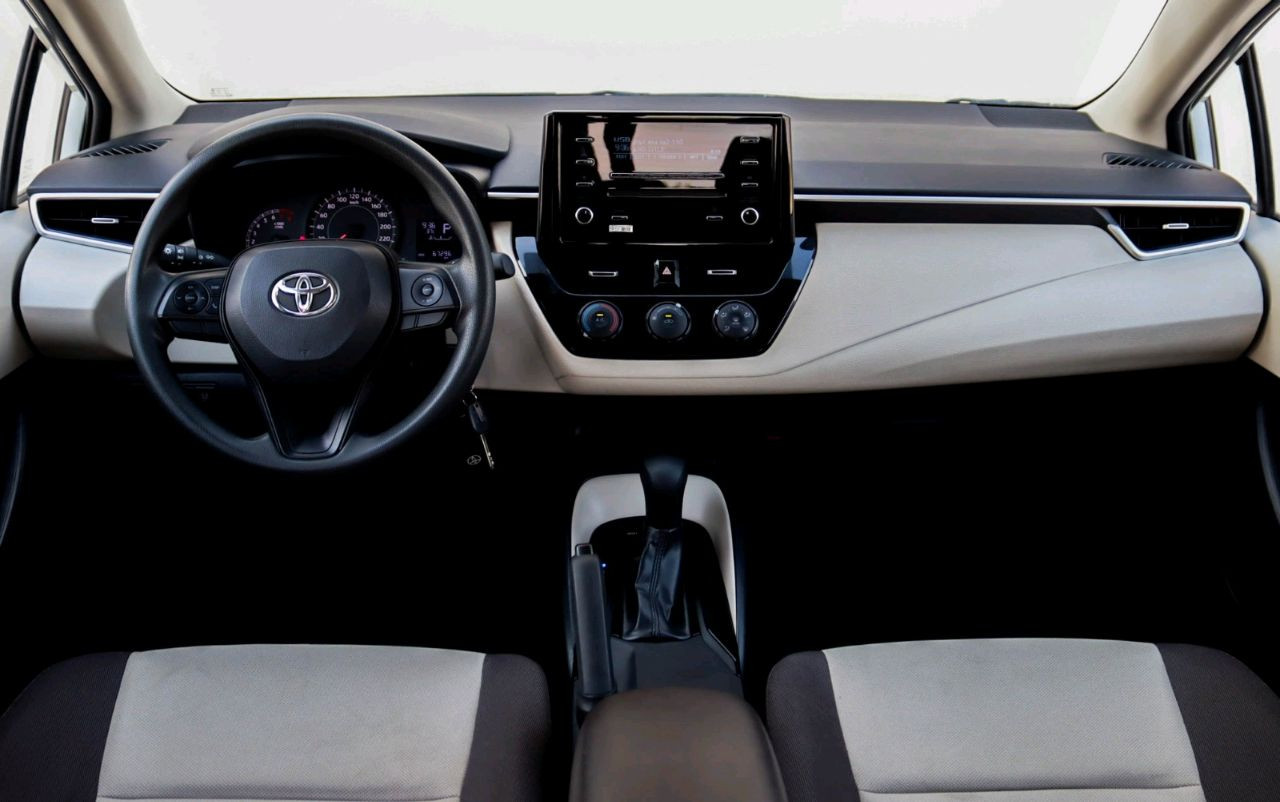 Toyota Corolla - Image 8