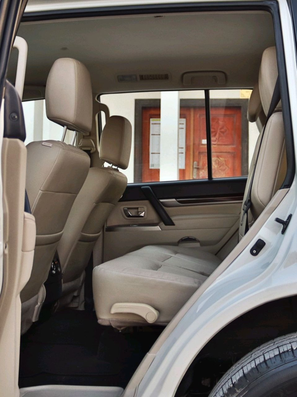 Mitsubishi Pajero - Image 6
