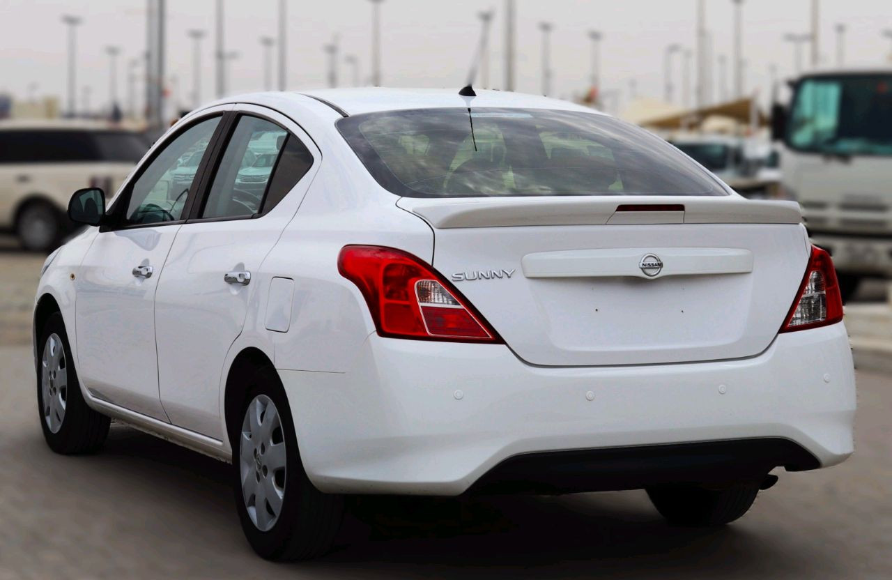 Nissan Sunny - Image 5