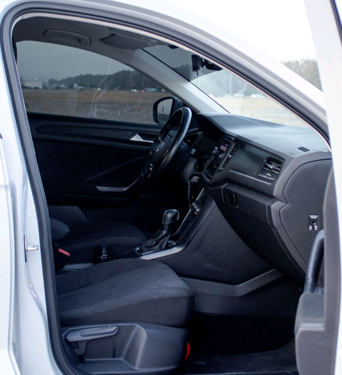 Volkswagen T-ROC - Image 10