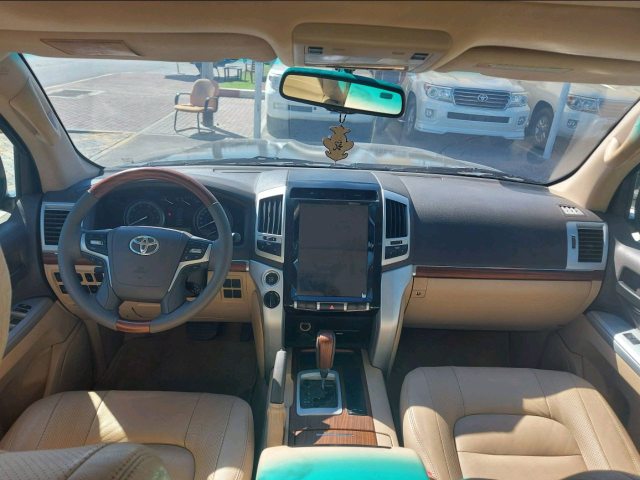 Toyota Land Cruiser - Image 2