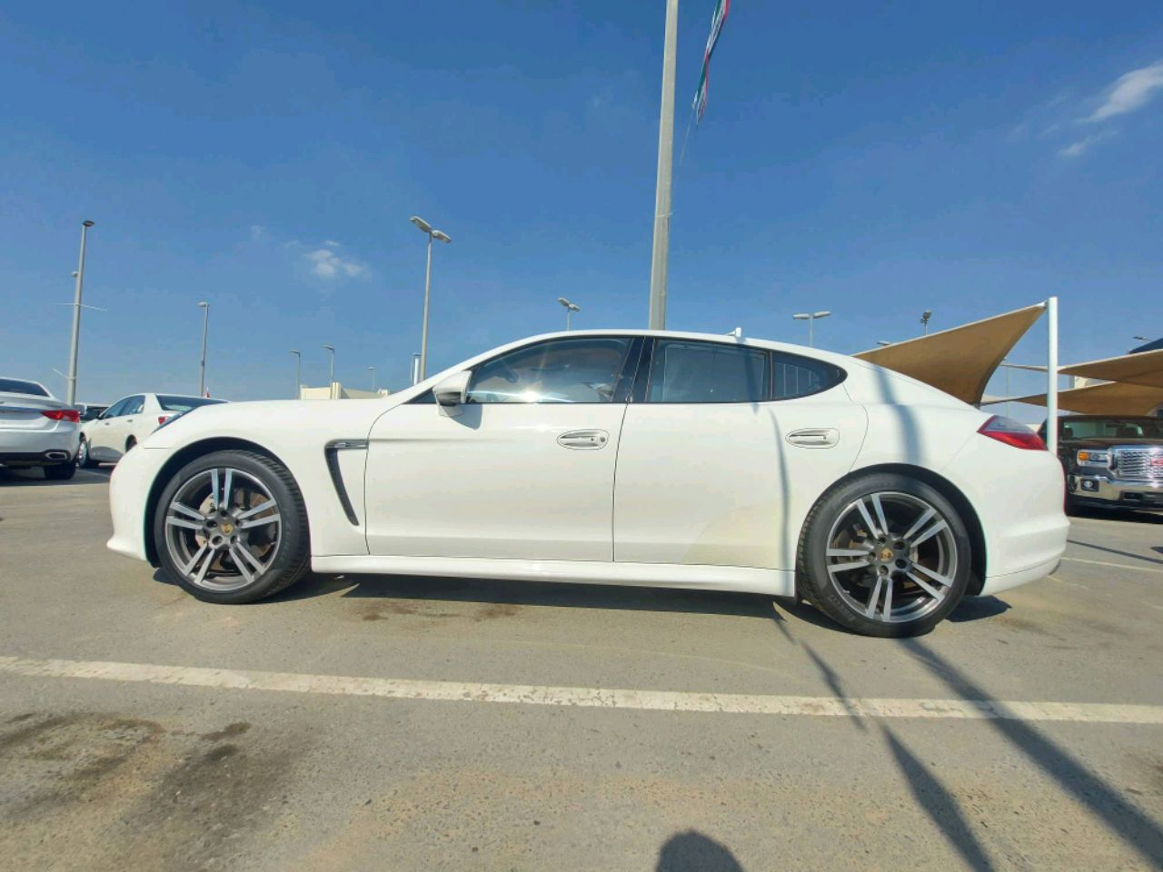 Porsche Panamera - Image 2