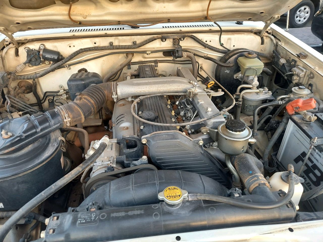 Toyota Land Cruiser 76 series - Image 11