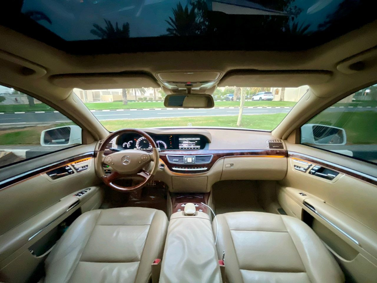 Mercedes Benz S-Class - Image 4