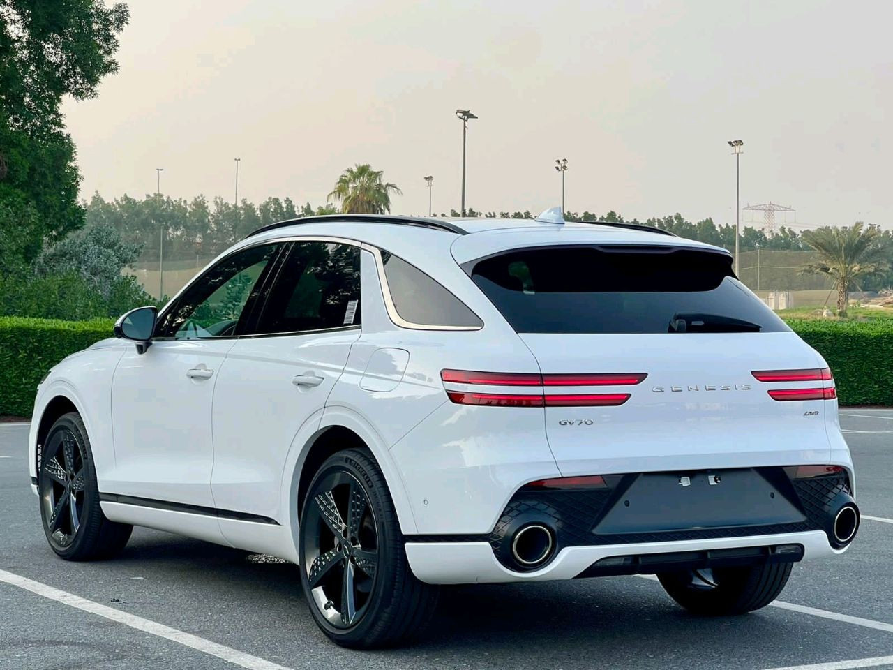 Genesis GV70 - Image 11