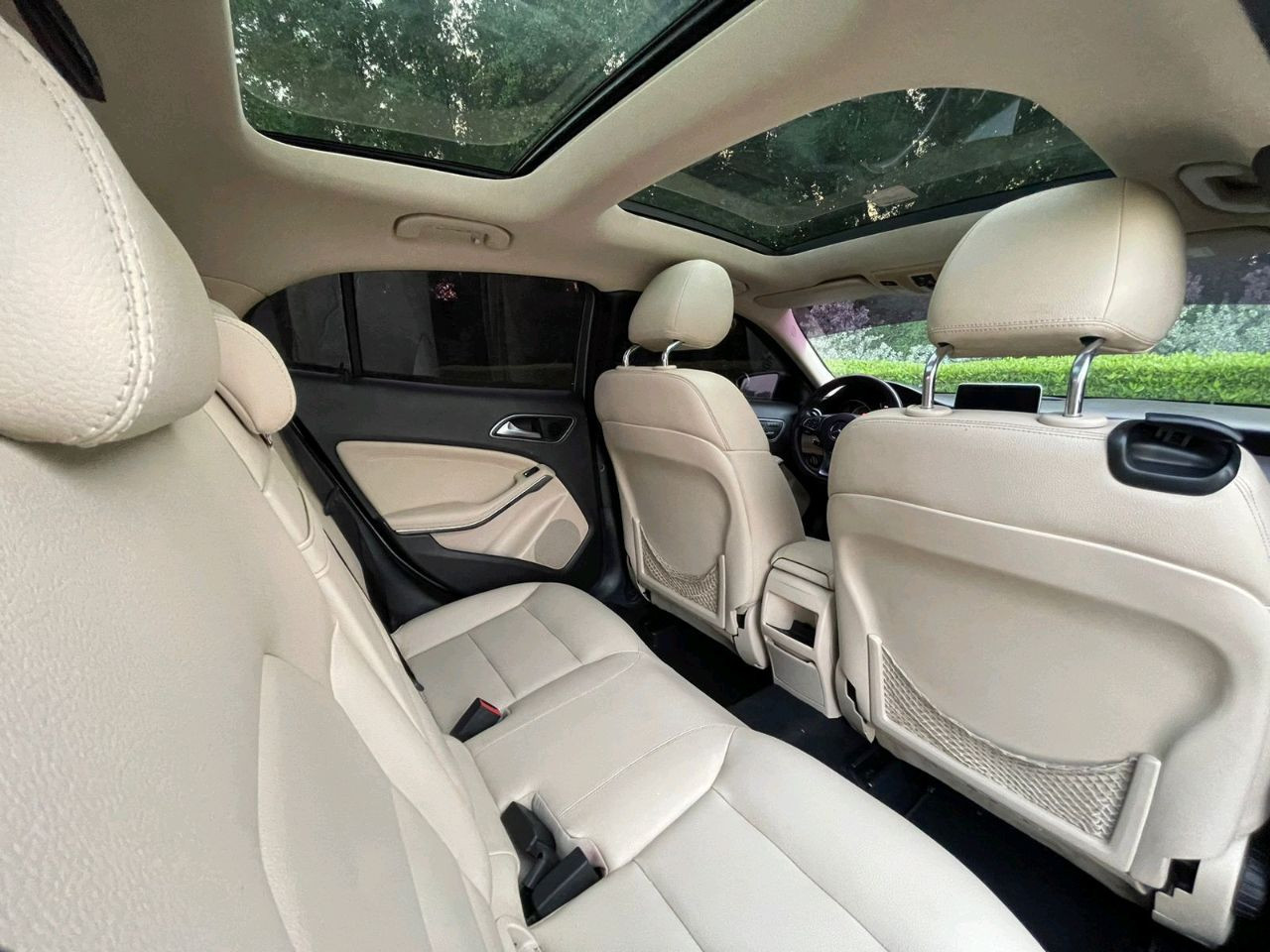 Mercedes Benz GLA - Image 12
