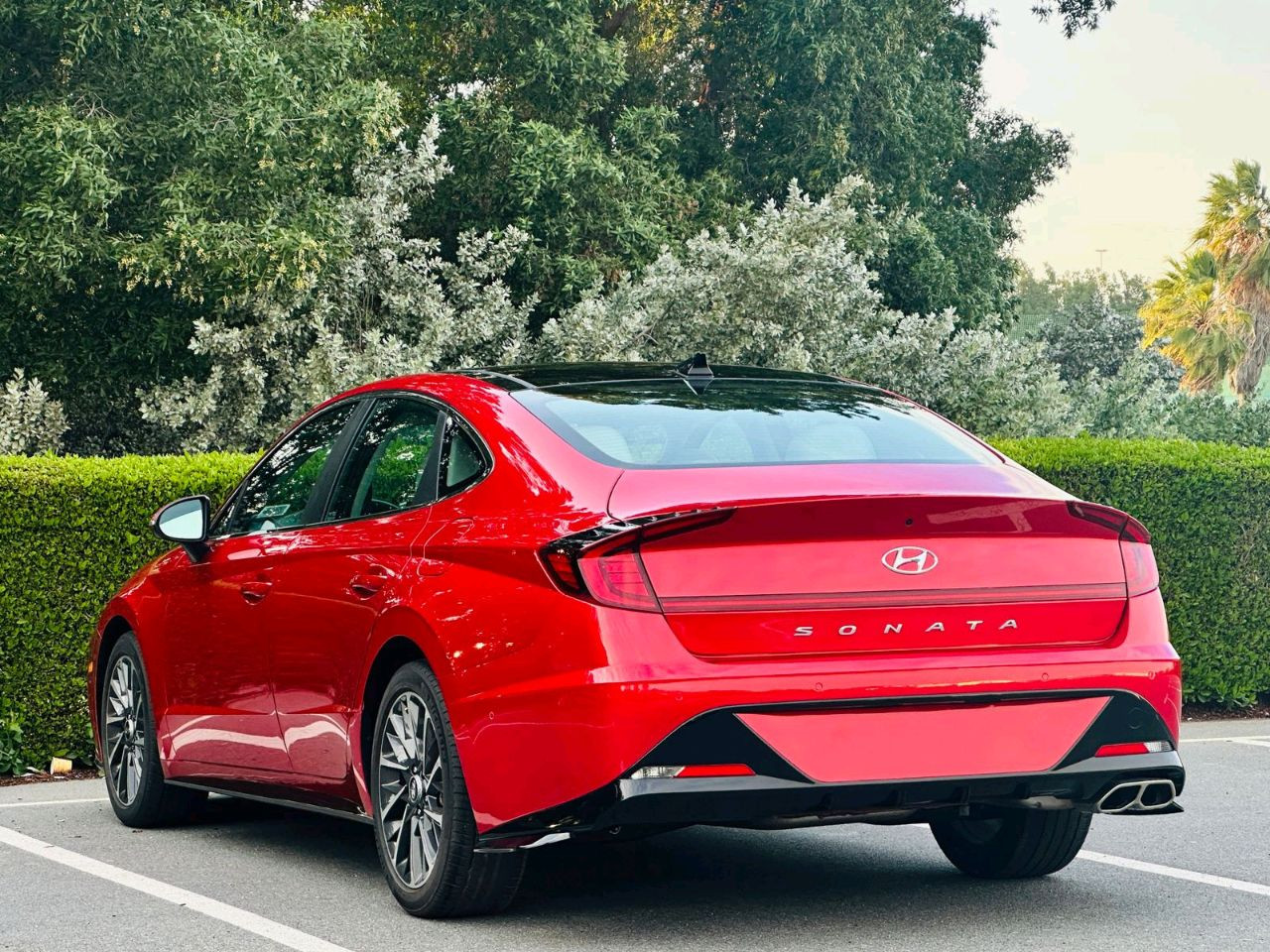 Hyundai Sonata - Image 9