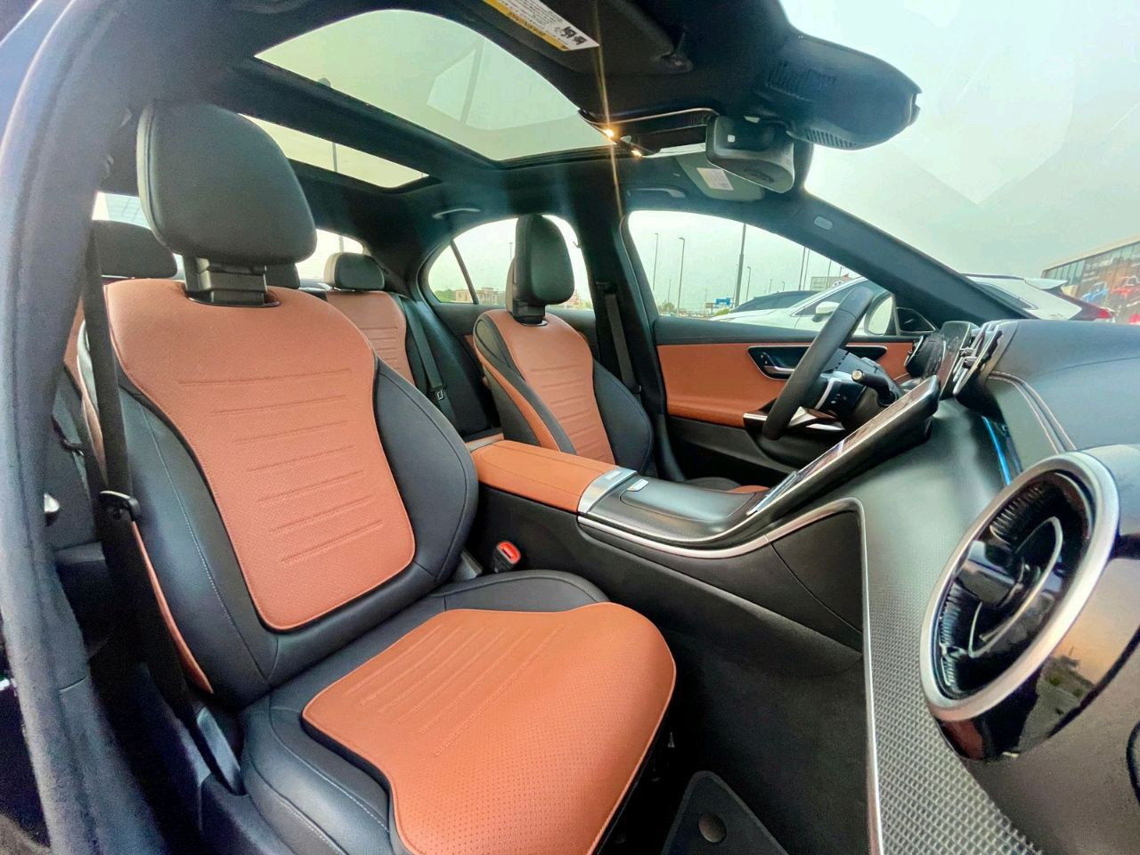 Mercedes Benz C-Class - Image 4