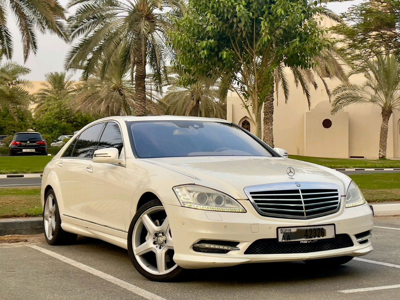 Mercedes Benz S-Class - Image 8