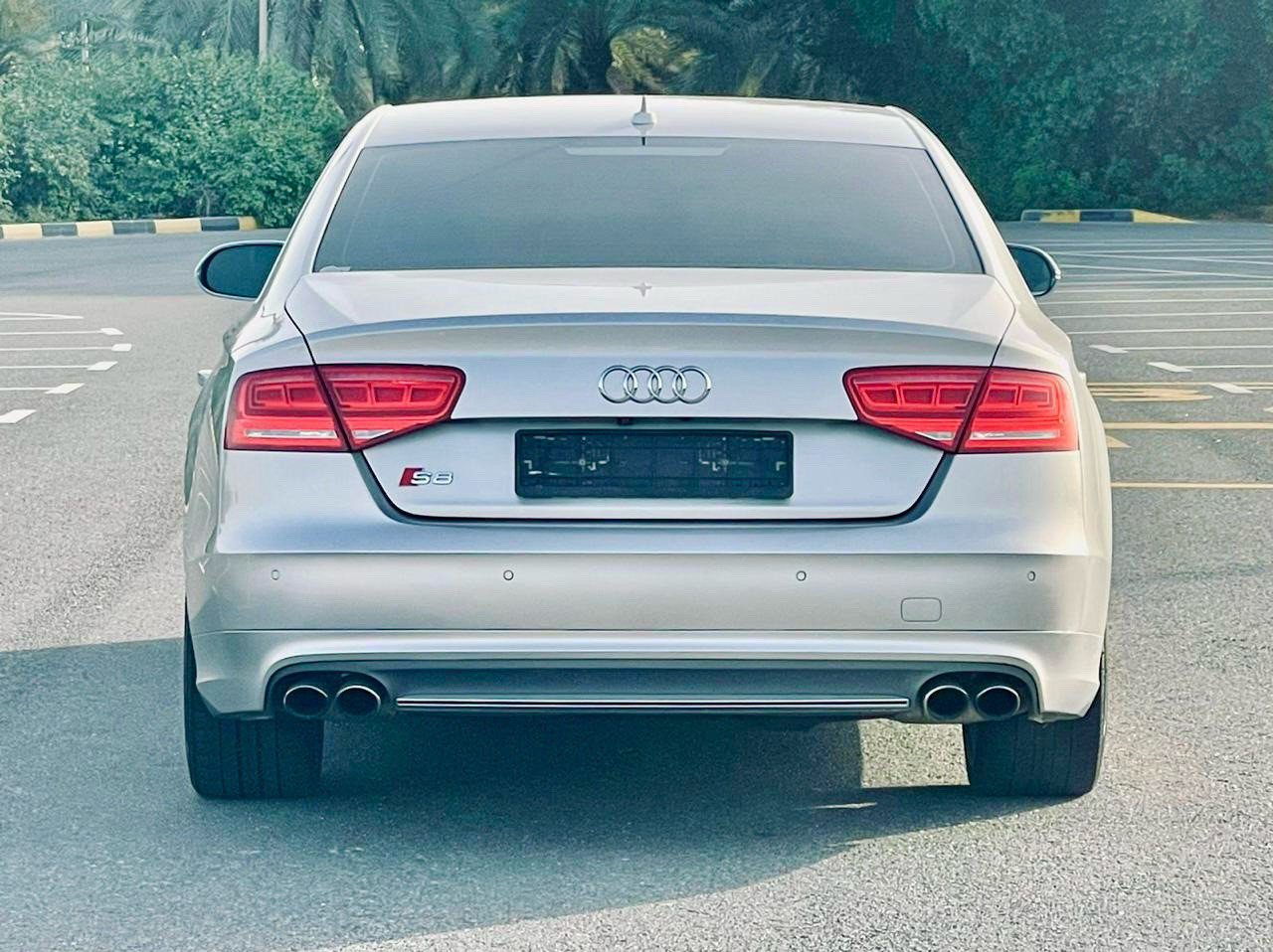 Audi S8 - Image 7