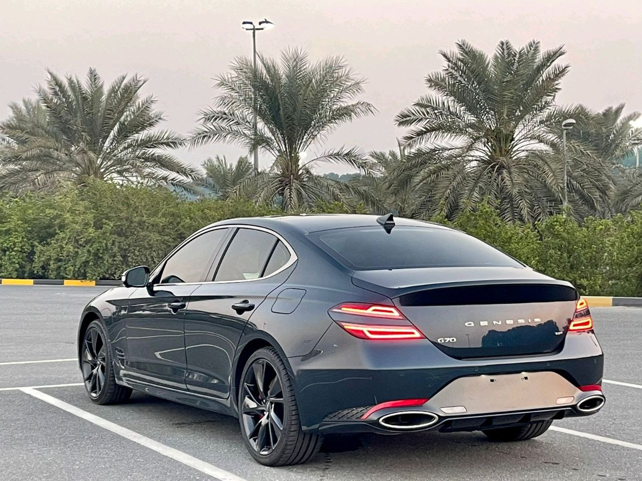 Genesis G 70 - Image 7