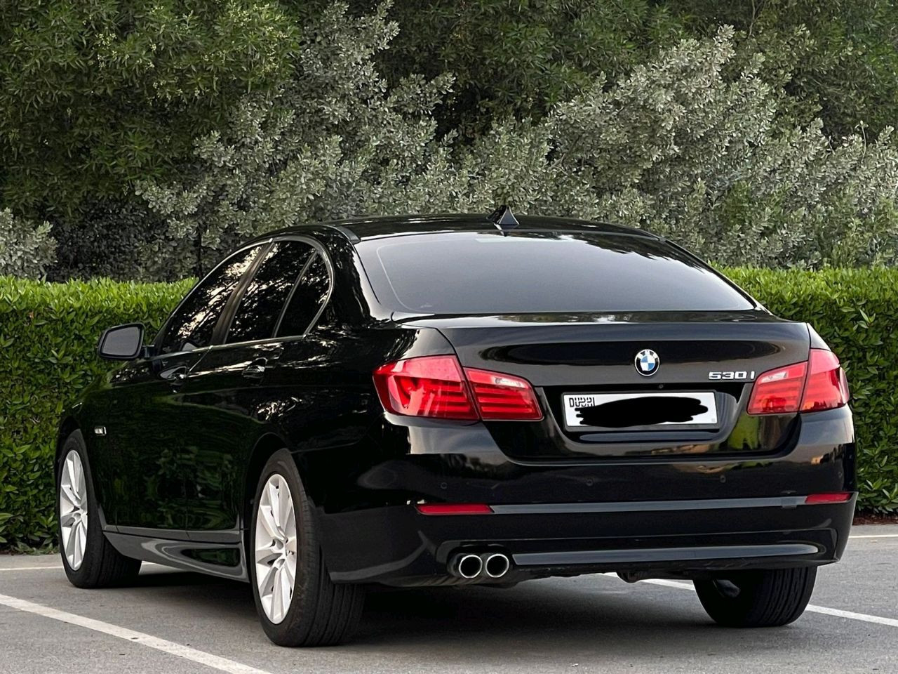 BMW 5-Series - Image 5