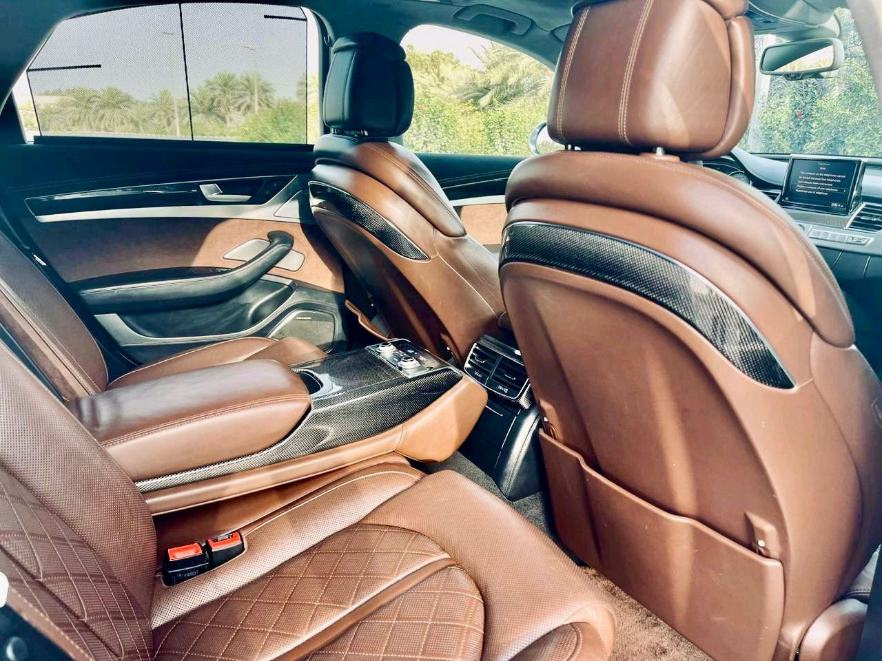 Audi S8 - Image 7