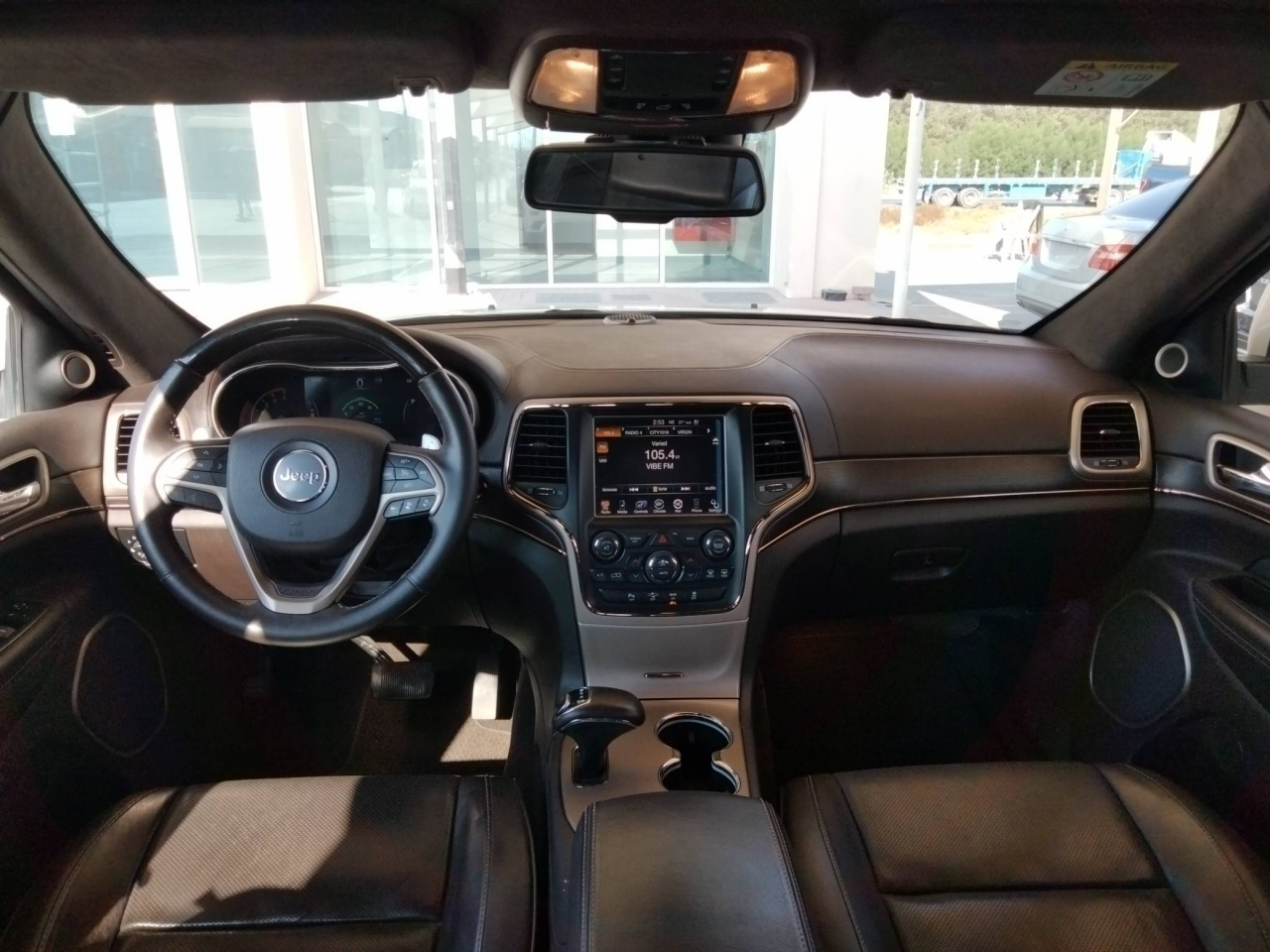 Jeep Grand Cherokee - Image 2