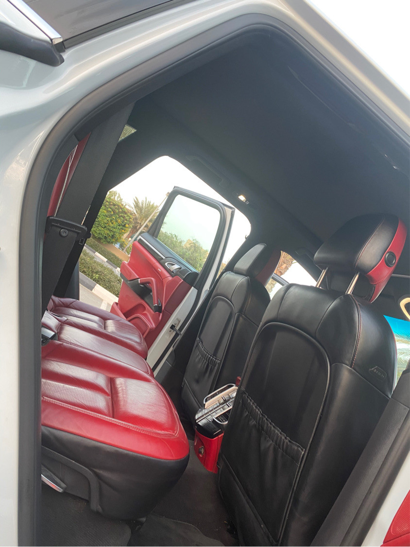 Porsche Cayenne - Image 9