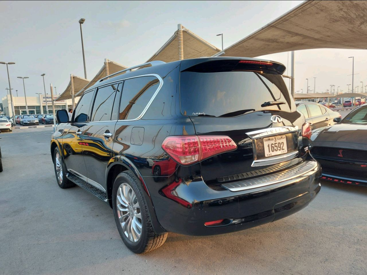 Infiniti QX80 - Image 3
