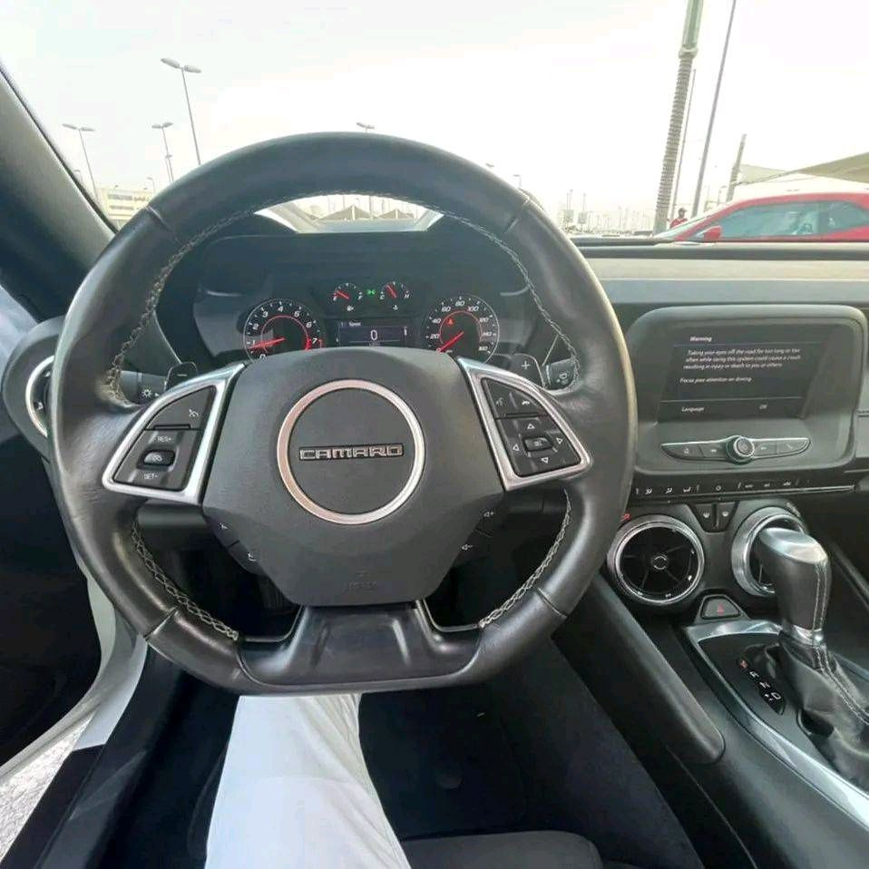 Chevrolet Camaro - Image 11