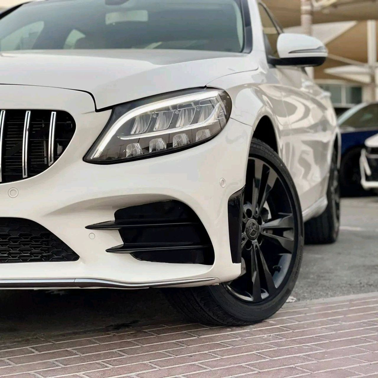 Mercedes Benz C-Class - Image 4