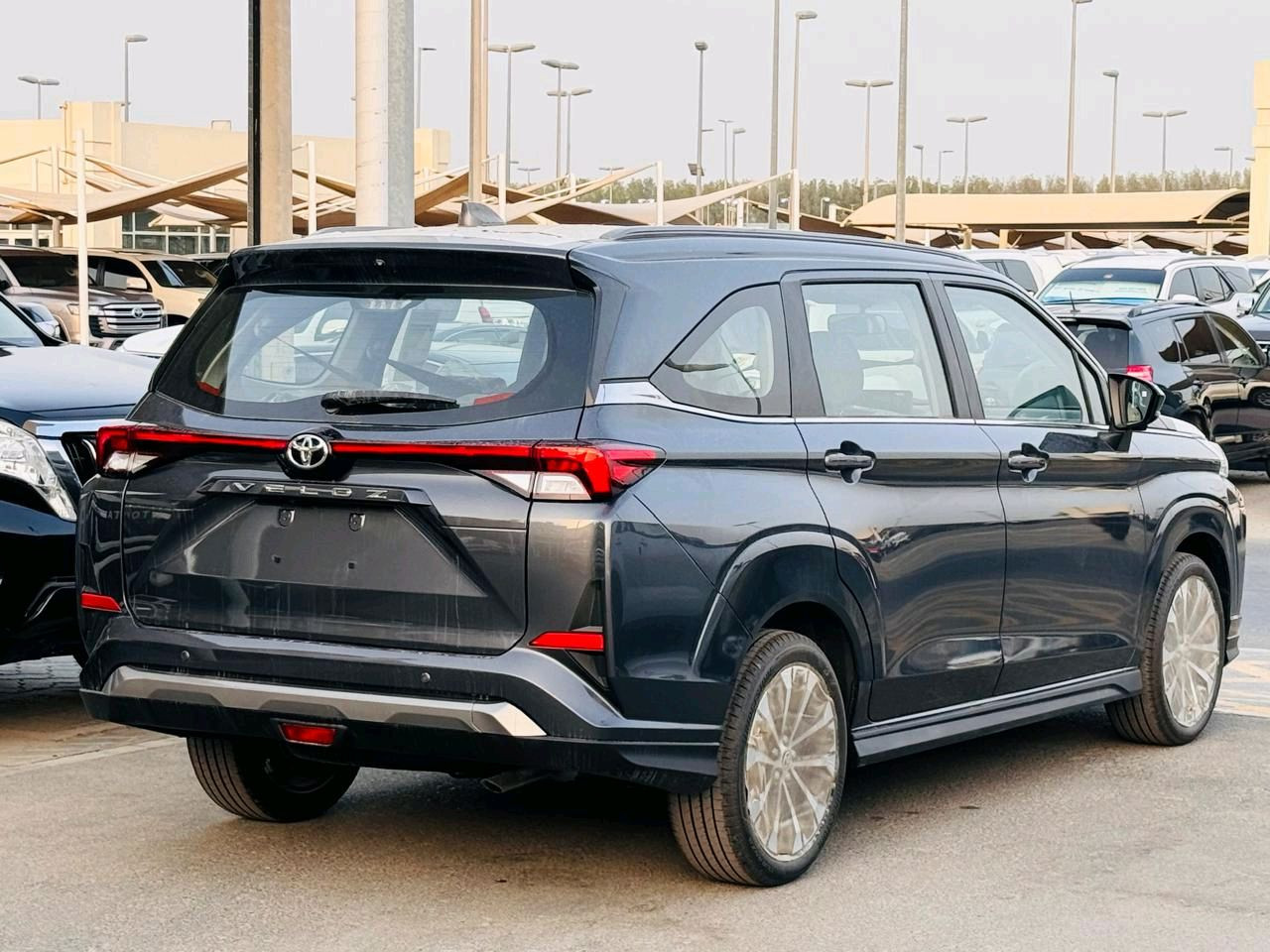 Toyota VELOZ - Image 10