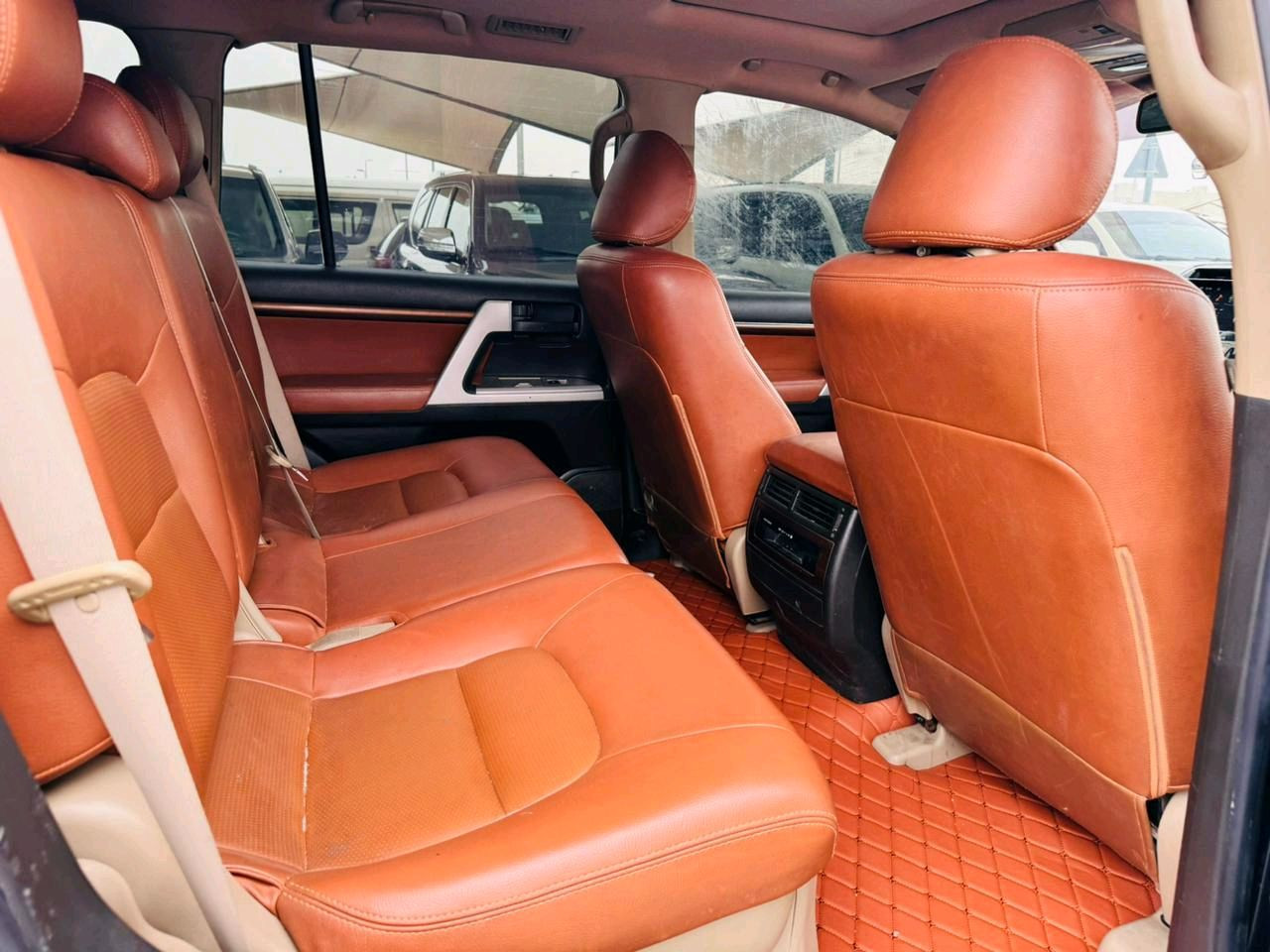 Toyota Land Cruiser - Image 6