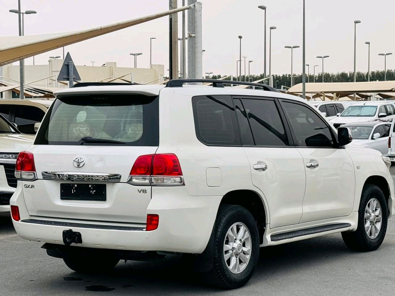 Toyota Land Cruiser - Image 12