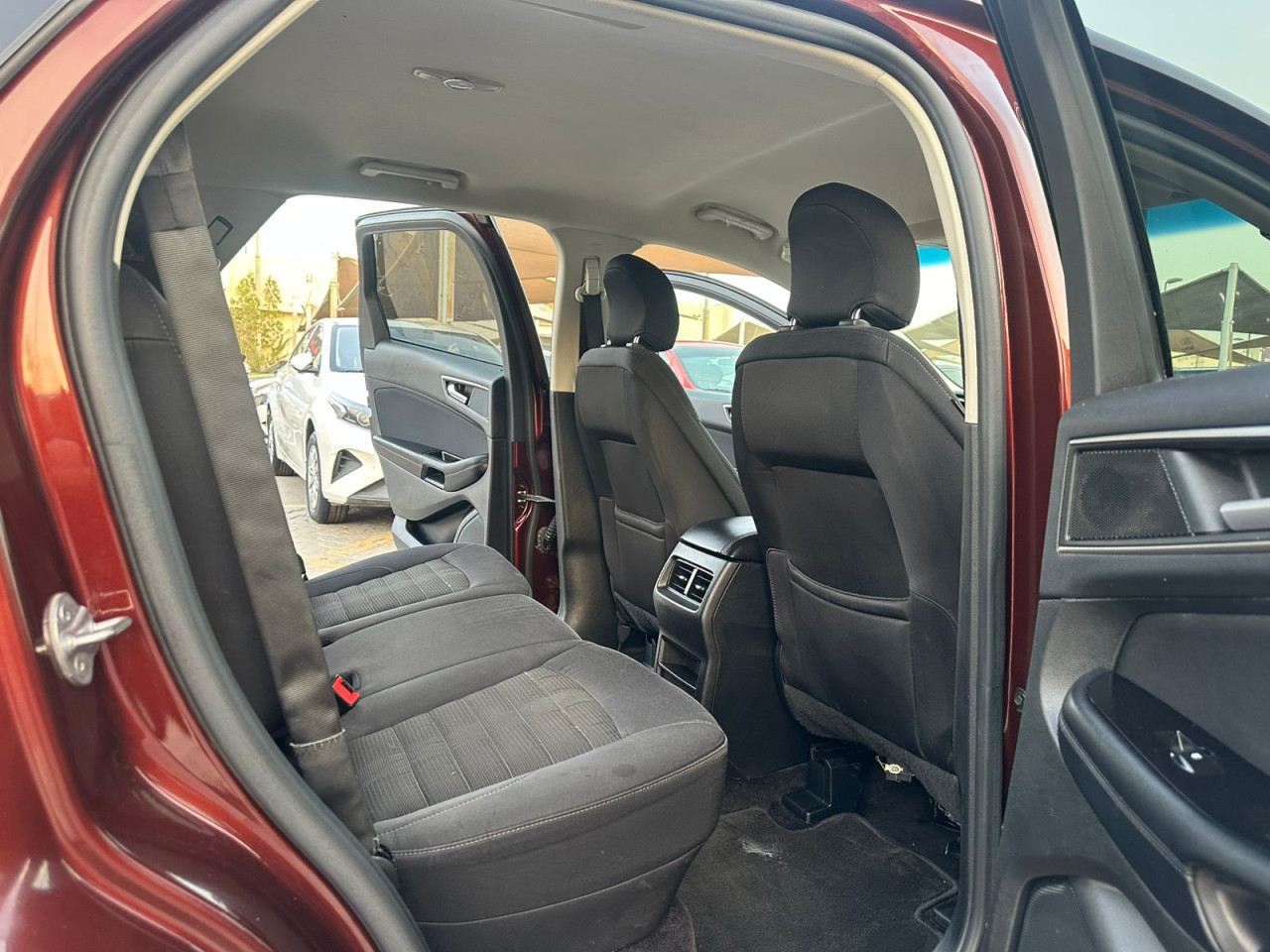 Ford Edge - Image 10
