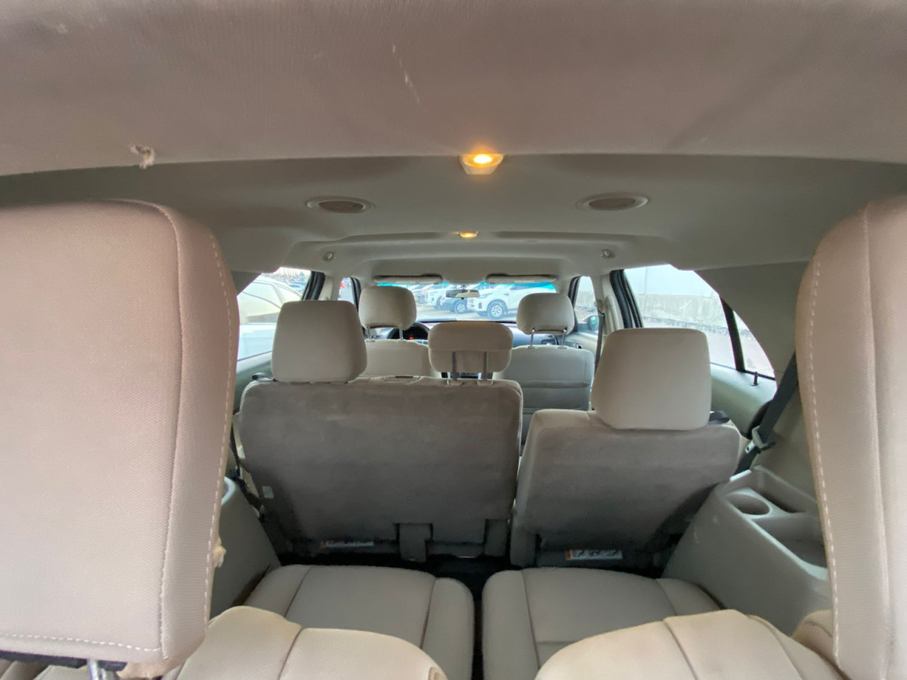 Ford Explorer - Image 10