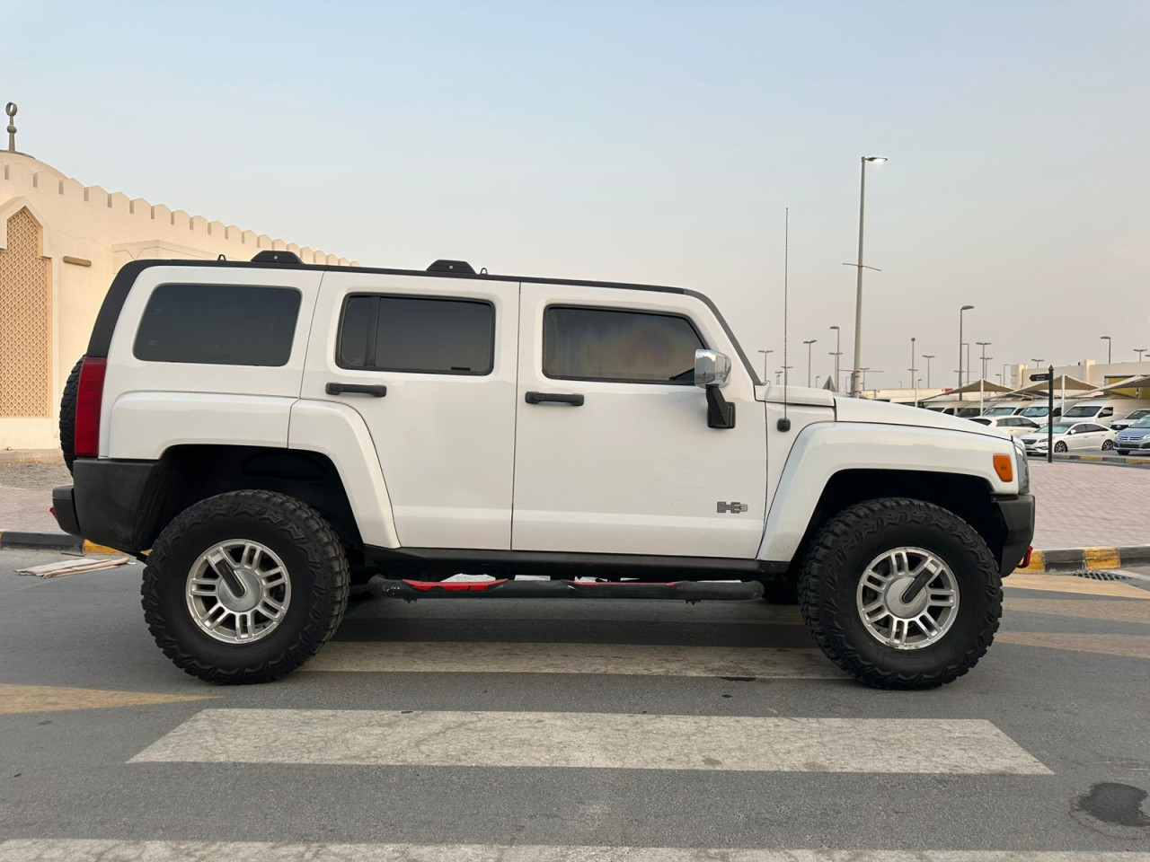 Hummer H3 - Image 5