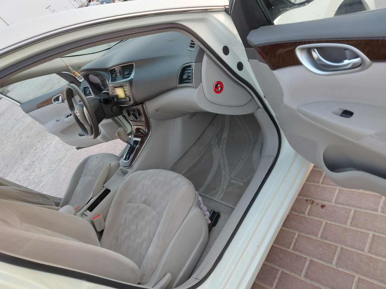 Nissan Sentra - Image 8