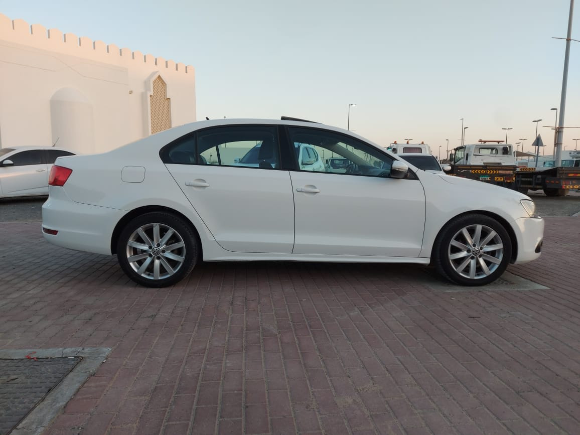 Volkswagen Jetta - Image 11