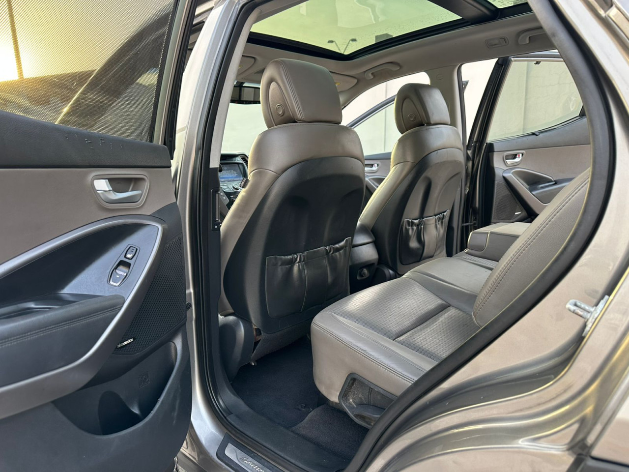 Hyundai Santa Fe - Image 12