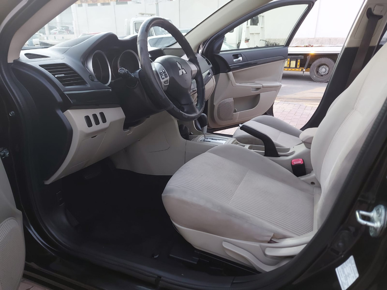 Mitsubishi Lancer - Image 9