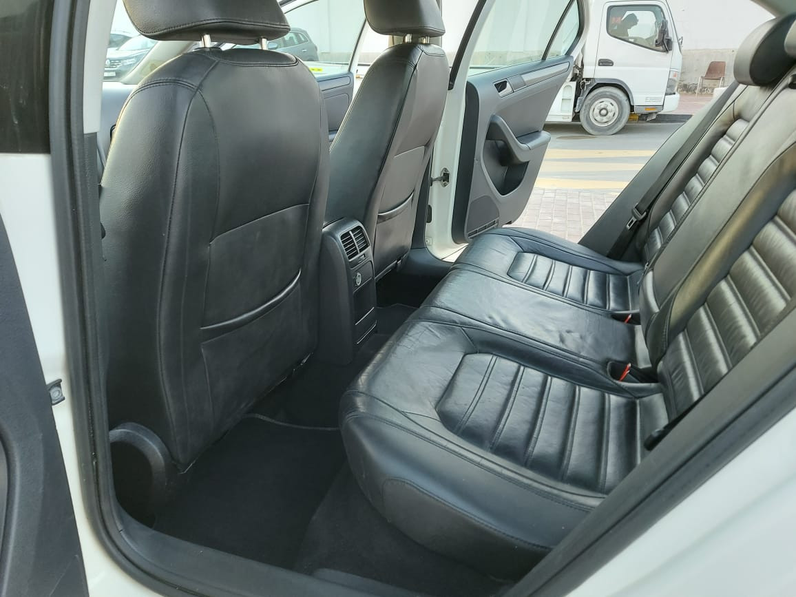 Volkswagen Jetta - Image 10