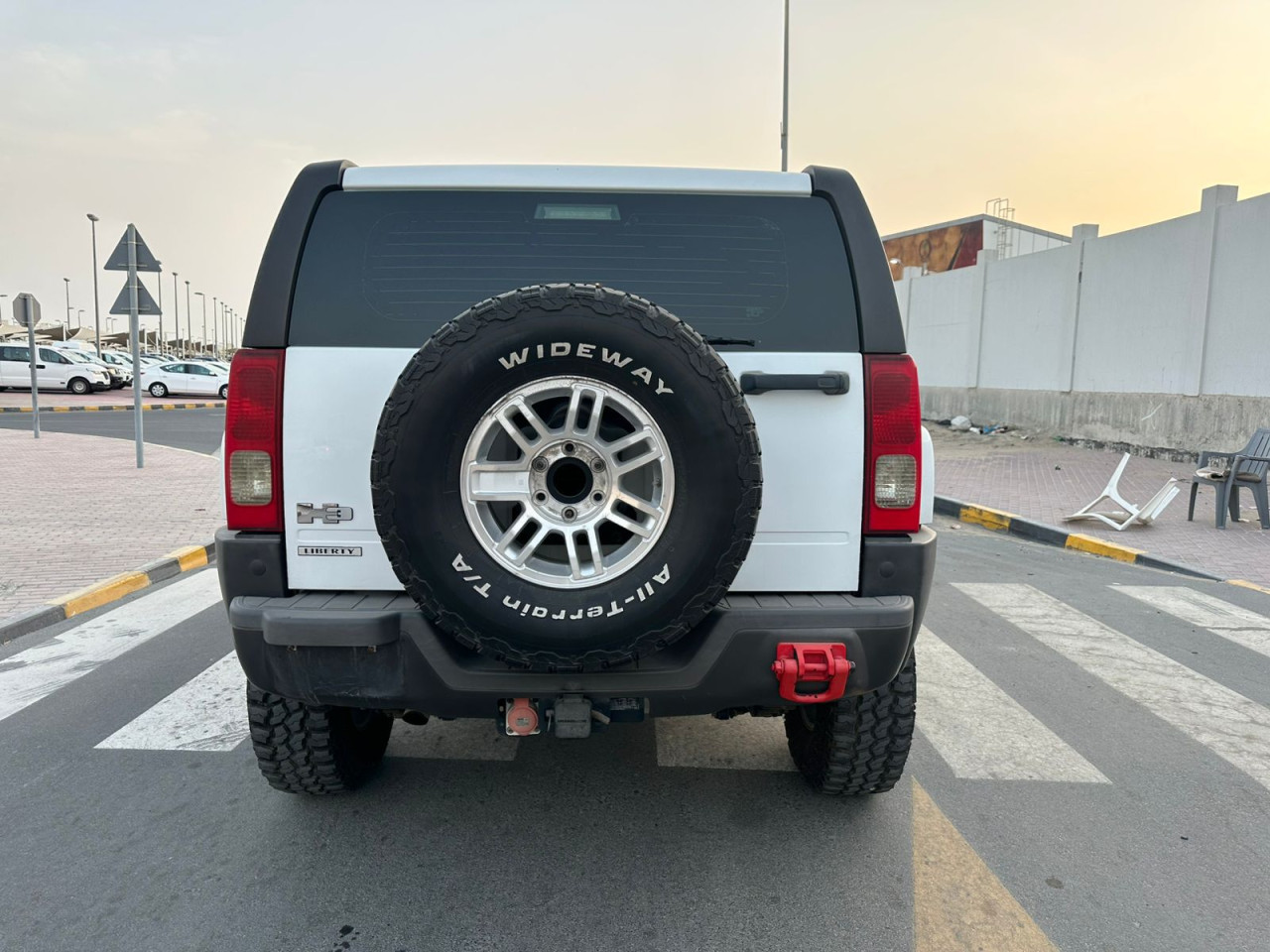 Hummer H3 - Image 3