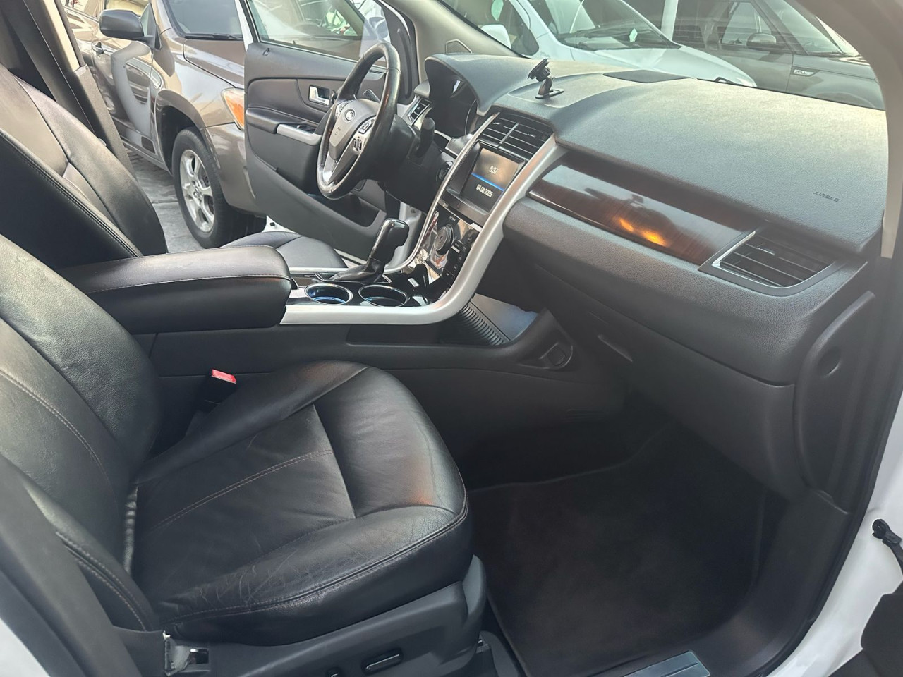 Ford Edge - Image 12