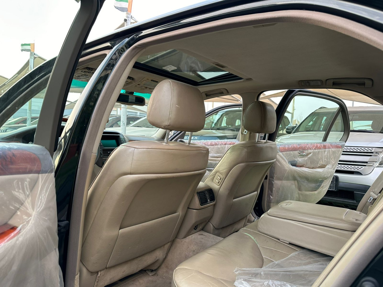 Lexus LS-Series - Image 9